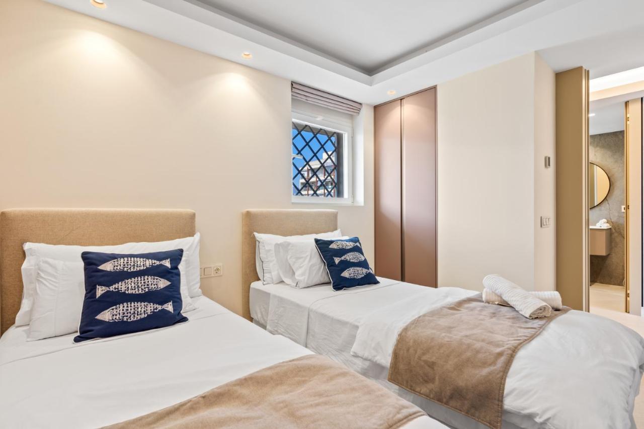 マルベーリャFully Renovated Frontline Flatアパートメント エクステリア 写真